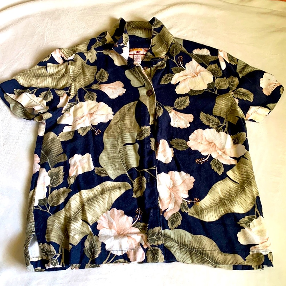 Aloha print collared shirt